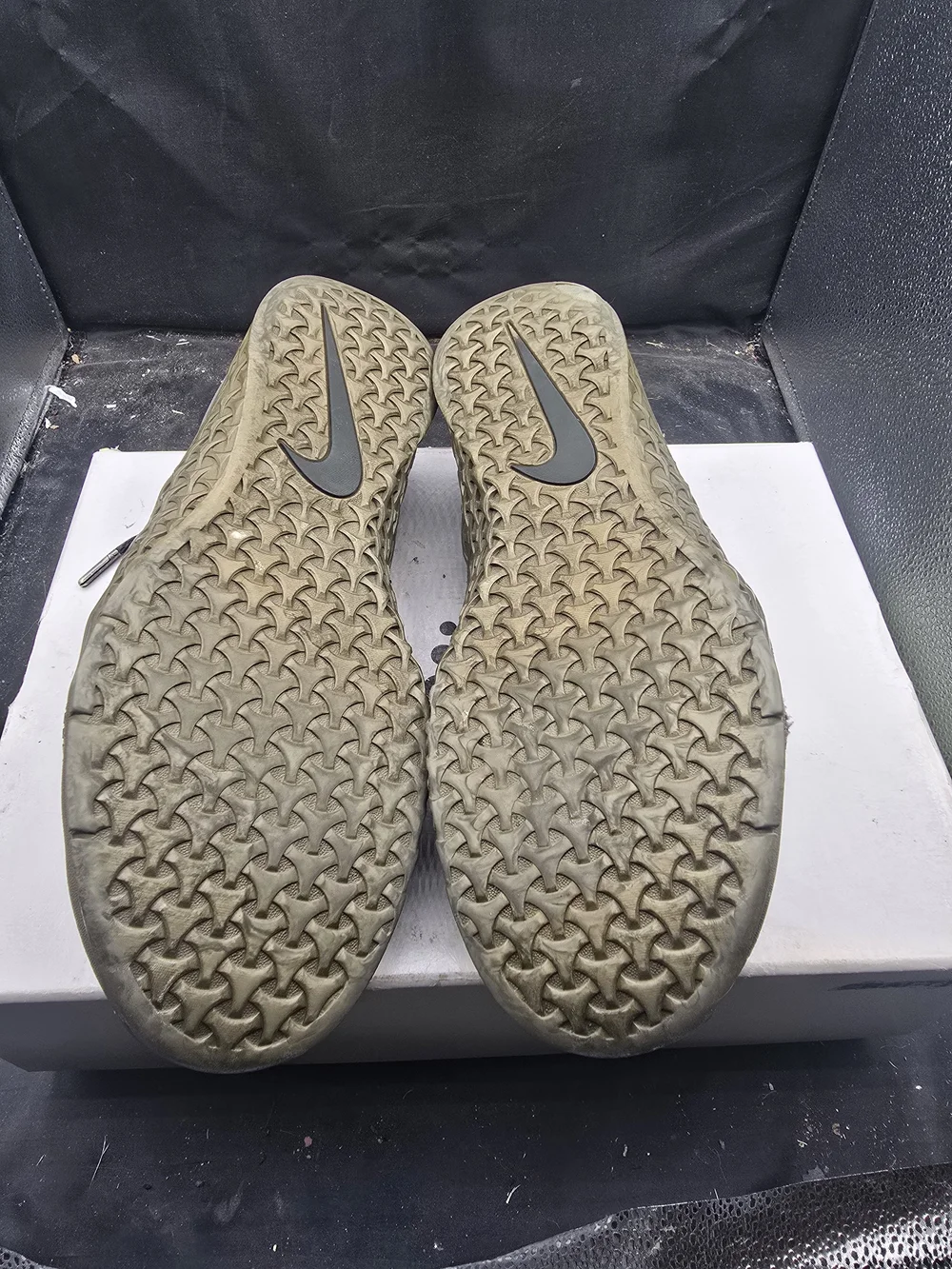 Nike lightweight knit